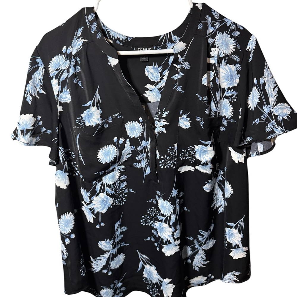 Torrid Harper Black Floral Blouse – Size 1 (1X)